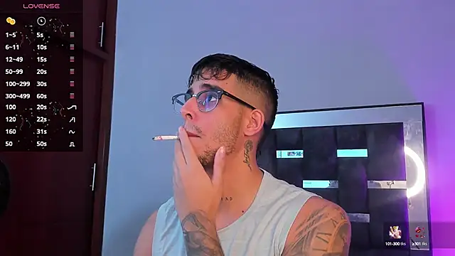 Snapshot of iamcamiloo_ chatting on 03-04-25, 01:34 iamcamiloo  online show from 03-04-25, 01:34