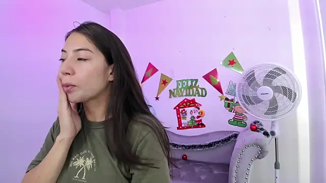 Ema louis  online show from 12-28-24, 11:52