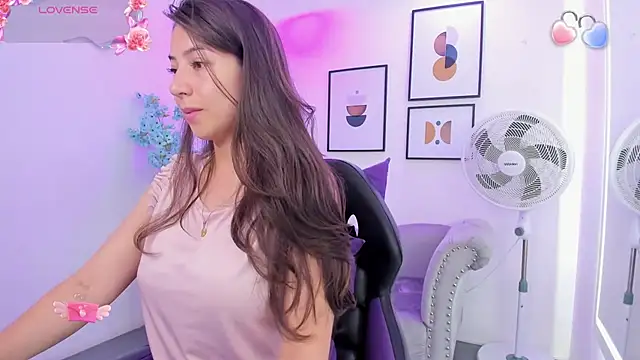 Ema louis  online show from 02-03-25, 12:47