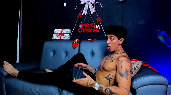 JUSTIN FULLER1 online show from 12-06-24, 04:28