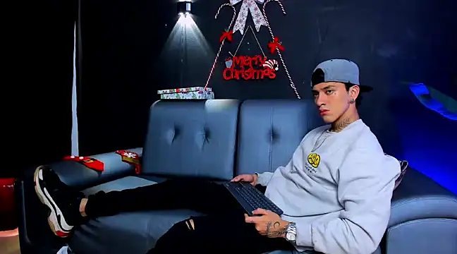 JUSTIN FULLER1 online show from 12-13-24, 01:55