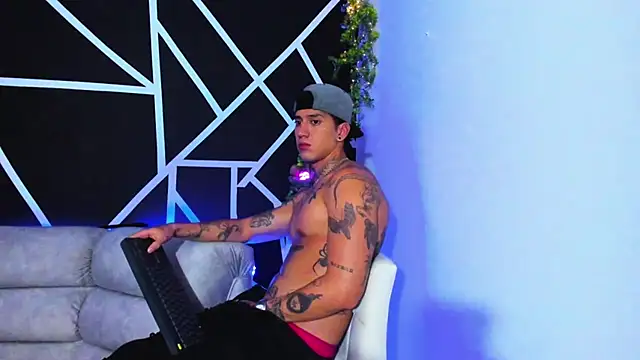 JUSTIN FULLER1 online show from 02-02-25, 11:32