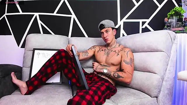 JUSTIN FULLER1 online show from 03-02-25, 07:34