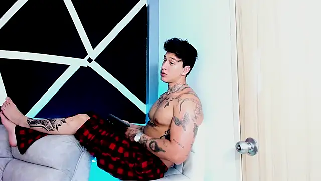 JUSTIN FULLER1 online show from 09-24-25, 06:55