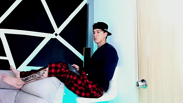 JUSTIN FULLER1 online show from 10-20-25, 06:30