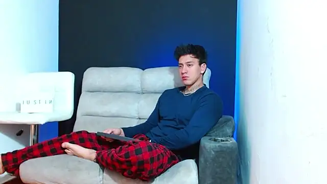 JUSTIN FULLER1 online show from 02-17-26, 06:54