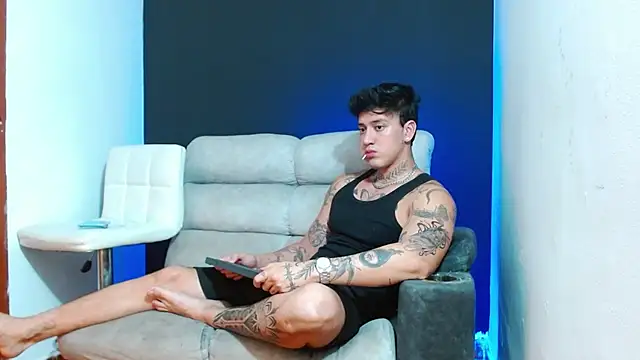 JUSTIN FULLER1 online show from 04-22-26, 10:22