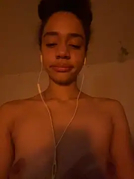 Snapshot of redbonejada chatting on 12-09-24, 08:22 redbonejada online show from 12-09-24, 08:22