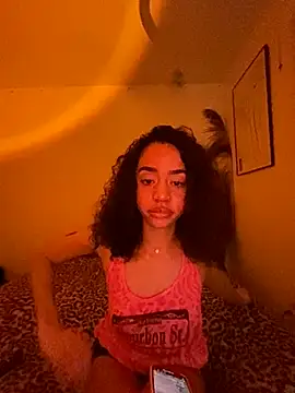 Snapshot of redbonejada chatting on 12-14-24, 04:45 redbonejada online show from 12-14-24, 04:45