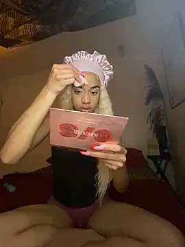 Snapshot of redbonejada chatting on 12-21-24, 05:25 redbonejada online show from 12-21-24, 05:25