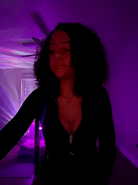 Snapshot of redbonejada chatting on 09-18-25, 12:01 redbonejada online show from 09-18-25, 12:01