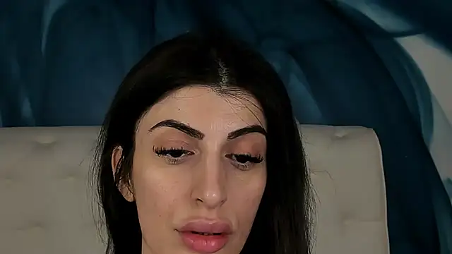 SkinnyDolly online show from 12-14-25, 03:01