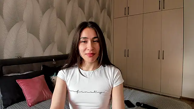 Bambiii bby online show from 02-21-25, 03:34