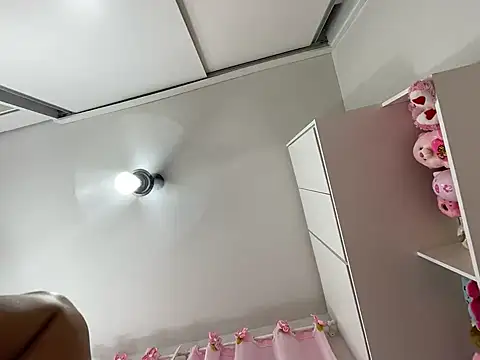 Snapshot of lariic chatting on 03-17-25, 02:30 lariic online show from 03-17-25, 02:30