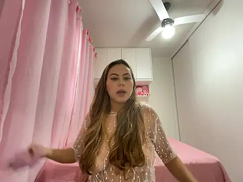 Snapshot of lariic chatting on 03-18-25, 12:36 lariic online show from 03-18-25, 12:36