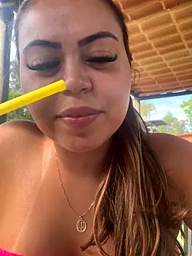 Snapshot of lariic chatting on 09-21-25, 07:04 lariic online show from 09-21-25, 07:04