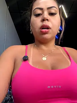 Snapshot of lariic chatting on 10-01-25, 06:36 lariic online show from 10-01-25, 06:36