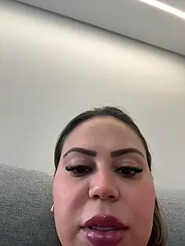 Snapshot of lariic chatting on 02-24-26, 03:10 lariic online show from 02-24-26, 03:10