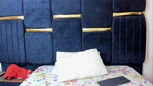 skaysanchez1 online show from 04-13-26, 08:03