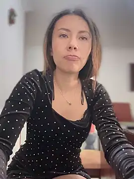 Snapshot of im_lorein chatting on 02-10-25, 02:05 im lorein online show from 02-10-25, 02:05