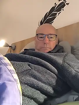 bogland33 online show from 11-16-25, 07:52