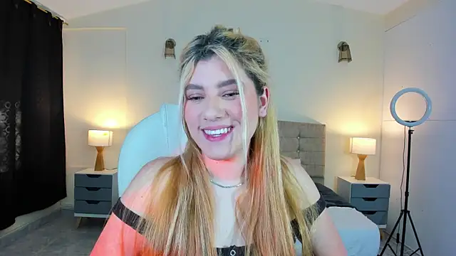 Snapshot of ARITOO_ chatting on 12-11-24, 09:12 ARITOO  online show from 12-11-24, 09:12