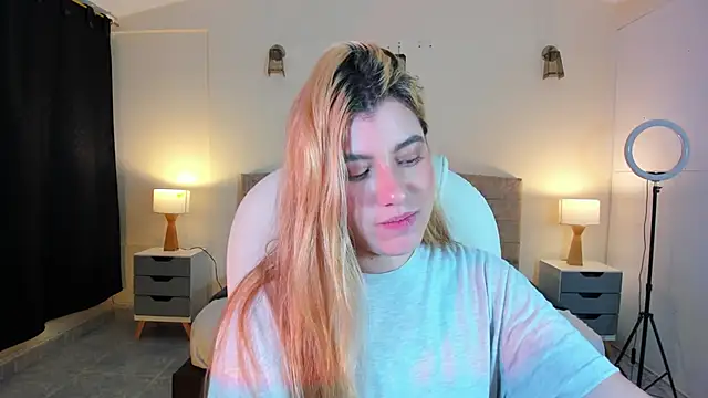 Snapshot of ARITOO_ chatting on 12-13-24, 02:43 ARITOO  online show from 12-13-24, 02:43