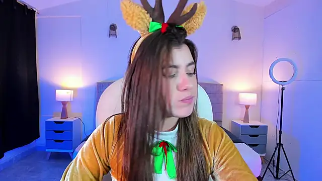 Snapshot of ARITOO_ chatting on 12-17-24, 05:29 ARITOO  online show from 12-17-24, 05:29