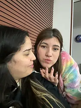 Snapshot of ARITOO_ chatting on 01-20-25, 04:54 ARITOO  online show from 01-20-25, 04:54