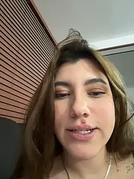 Snapshot of ARITOO_ chatting on 01-24-25, 04:05 ARITOO  online show from 01-24-25, 04:05