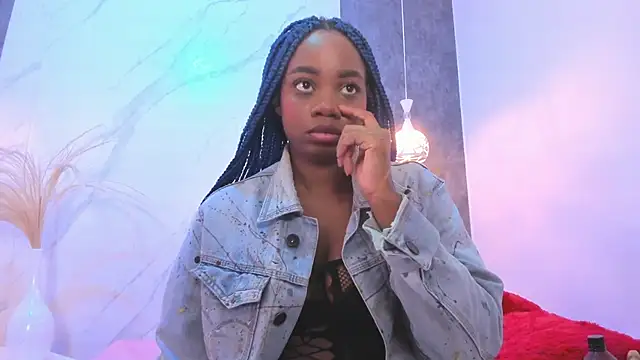 johannaMiller1 online show from 12-21-24, 08:54