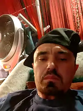 Snapshot of HungJonny99 chatting on 03-01-25, 08:42 HungJonny99 online show from 03-01-25, 08:42