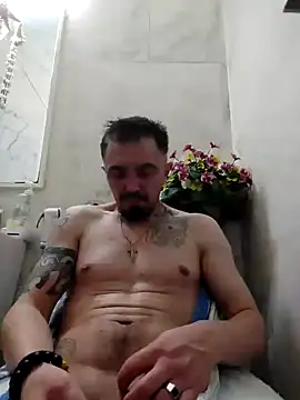 Snapshot of HungJonny99 chatting on 11-02-25, 11:23 HungJonny99 online show from 11-02-25, 11:23