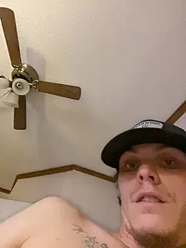 Snapshot of devinshd chatting on 02-05-25, 11:02 devinshd online show from 02-05-25, 11:02