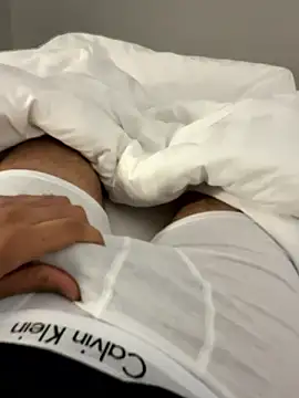 Snapshot of thick_n_hard chatting on 12-01-24, 07:47 thick n hard online show from 12-01-24, 07:47