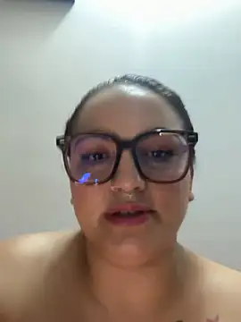 Snapshot of paula_thompson2 chatting on 02-20-26, 07:43 paula thompson2 online show from 02-20-26, 07:43