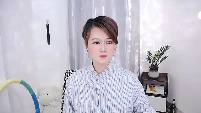 Fan ting online show from 02-13-25, 08:17
