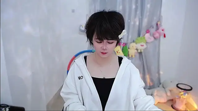 Fan ting online show from 10-23-25, 02:33