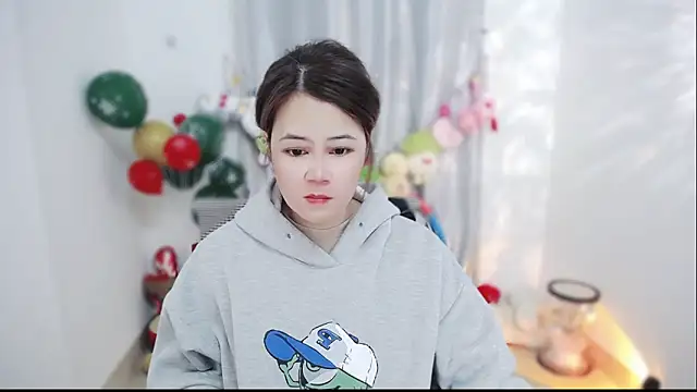 Snapshot of Fan_ting chatting on 02-12-26, 01:11 Fan ting online show from 02-12-26, 01:11