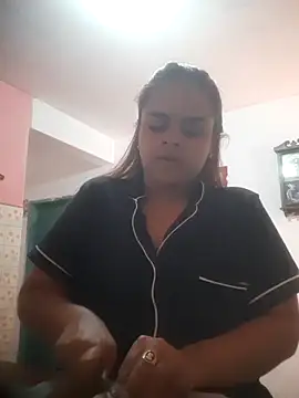 Evabigass online show from 02-17-25, 06:15