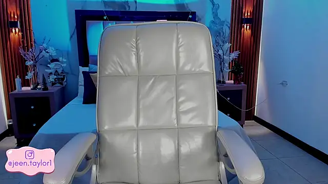 Jeen Taylor online show from 11-29-25, 08:12