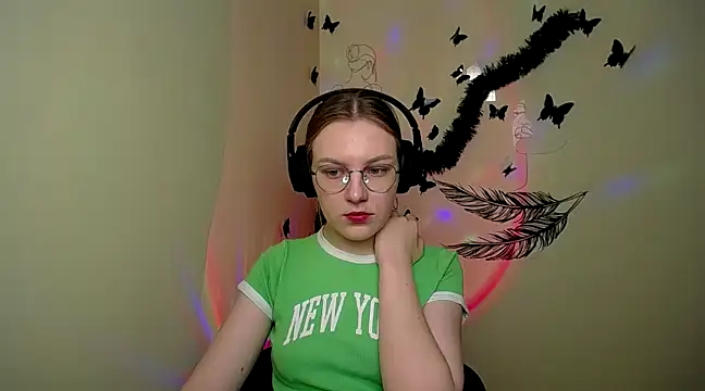 Snapshot of _AlMamiyy_ chatting on 02-04-25, 07:18 AlMamiyy online show from 02-04-25, 07:18