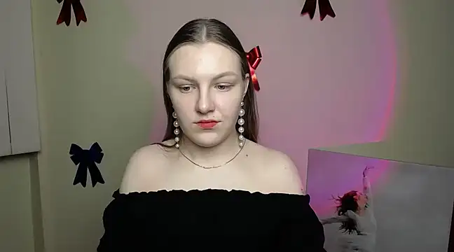 Snapshot of _AlMamiyy_ chatting on 02-10-25, 12:19 AlMamiyy online show from 02-10-25, 12:19