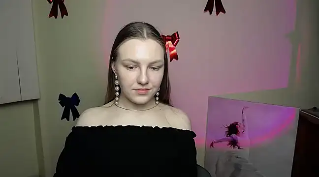 Snapshot of _AlMamiyy_ chatting on 02-10-25, 03:24 AlMamiyy online show from 02-10-25, 03:24