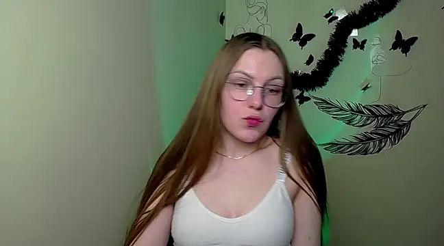 Snapshot of _AlMamiyy_ chatting on 02-12-25, 03:40 AlMamiyy online show from 02-12-25, 03:40