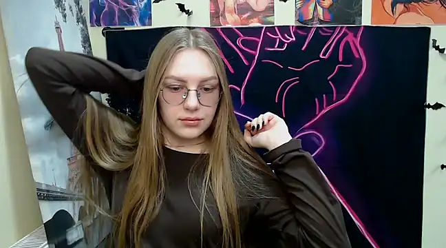 Snapshot of _AlMamiyy_ chatting on 03-08-25, 08:11 AlMamiyy online show from 03-08-25, 08:11