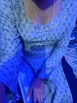 Snapshot of Hot-Malika chatting on 12-11-24, 12:34 Hot-Malika online show from 12-11-24, 12:34