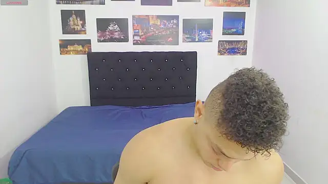 Snapshot of Booy_Hott chatting on 12-13-24, 06:16 Booy Hott online show from 12-13-24, 06:16