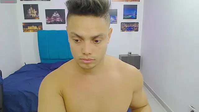 Snapshot of Booy_Hott chatting on 01-22-25, 05:59 Booy Hott online show from 01-22-25, 05:59