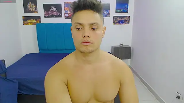 Snapshot of Booy_Hott chatting on 01-24-25, 07:18 Booy Hott online show from 01-24-25, 07:18